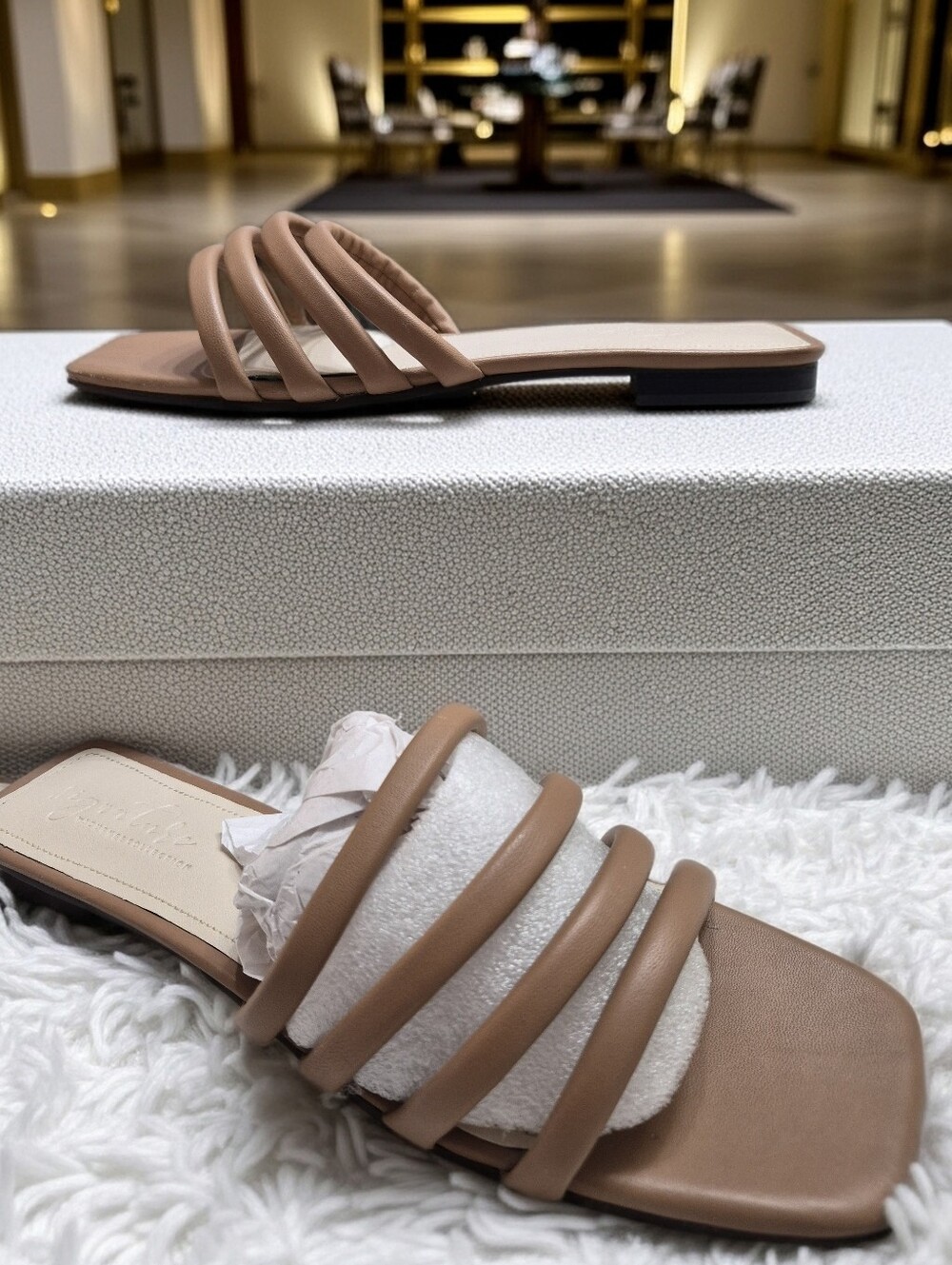 Signature By Journee Collection Cendi Mocha Leather Sandals Women's Sz 12 🆕️